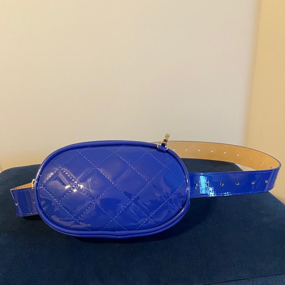 Steve Madden Belt Bag - Picture 2 of 4